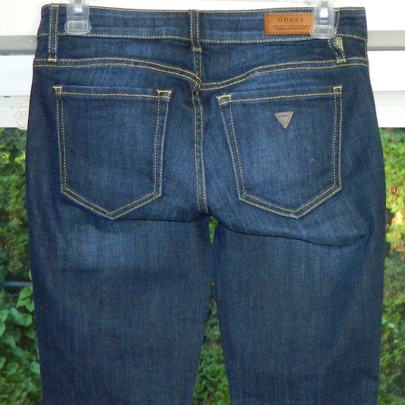 2 for/ $35 GUESS Dark Blue Mild Distressed Straight Leg Mid Rise Jeans Size 26 - Picture 6 of 11